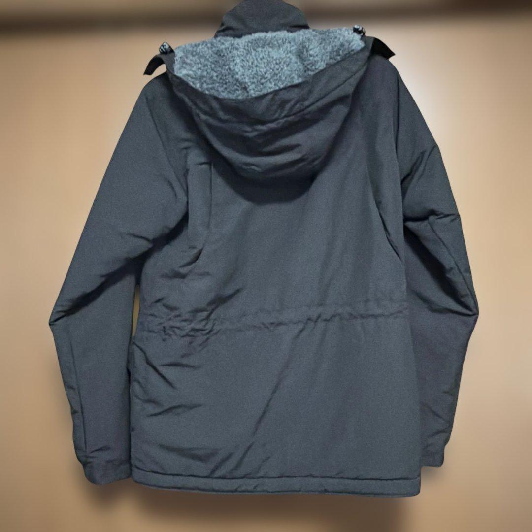 ブラック　メンズXS 試着のみ　Patagonia イスマスパーカー　FA18