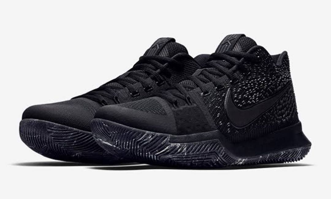 【新品未使用】kyrie3 Triple Black 26cm