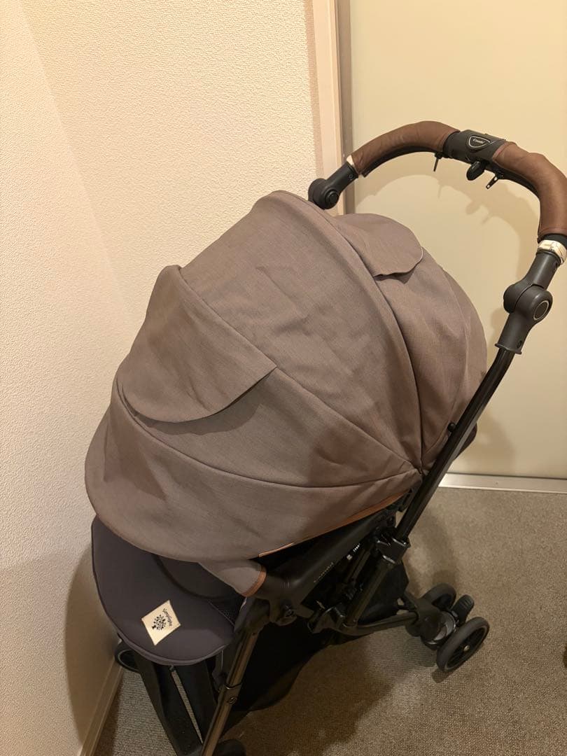 コンビ　ベビーカー　スゴカルα compact エッグクッション