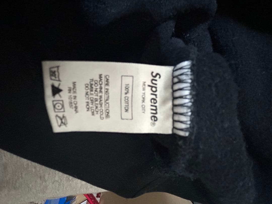 supreme パーカー