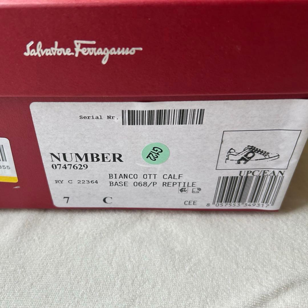 Salvatore Ferragamo レディーススニーカー