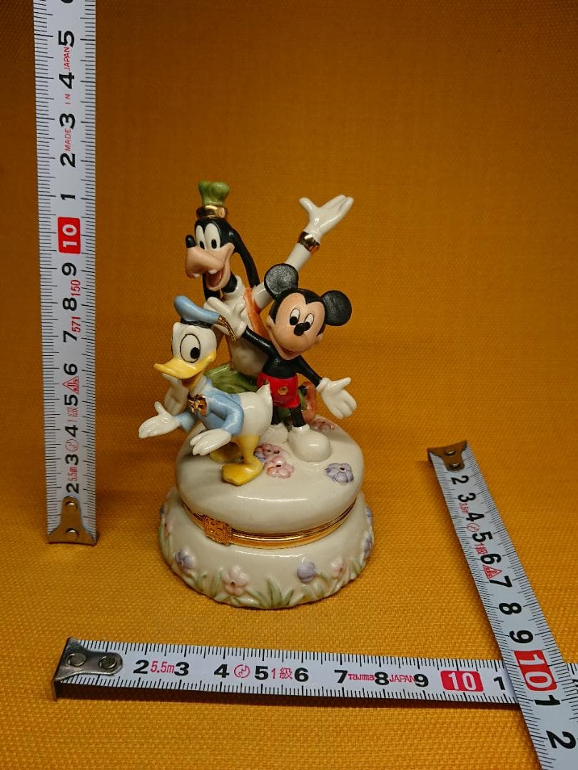 【美品】ミッキー　レノックス　宝箱　置物　インテリア　工芸品　美術品　A3275