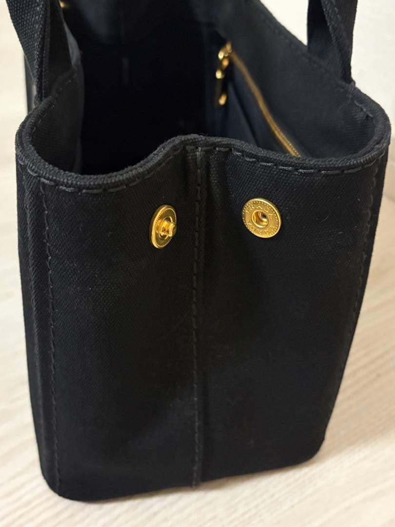 PRADA ブラック カナパ　トートバッグ