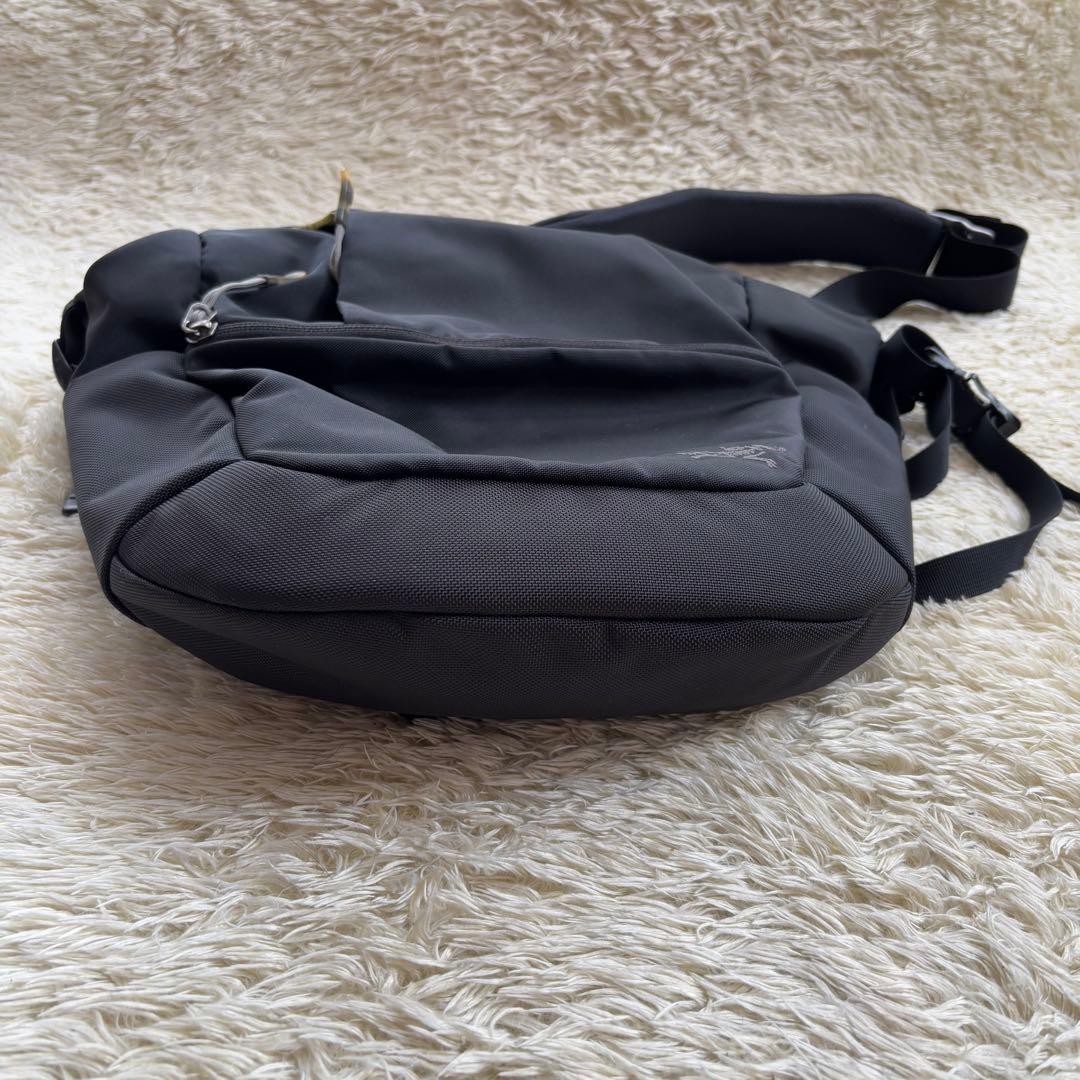激レア　ARC'TERYXアークテリクス MISTRAL8 メッセンジャーバッグ