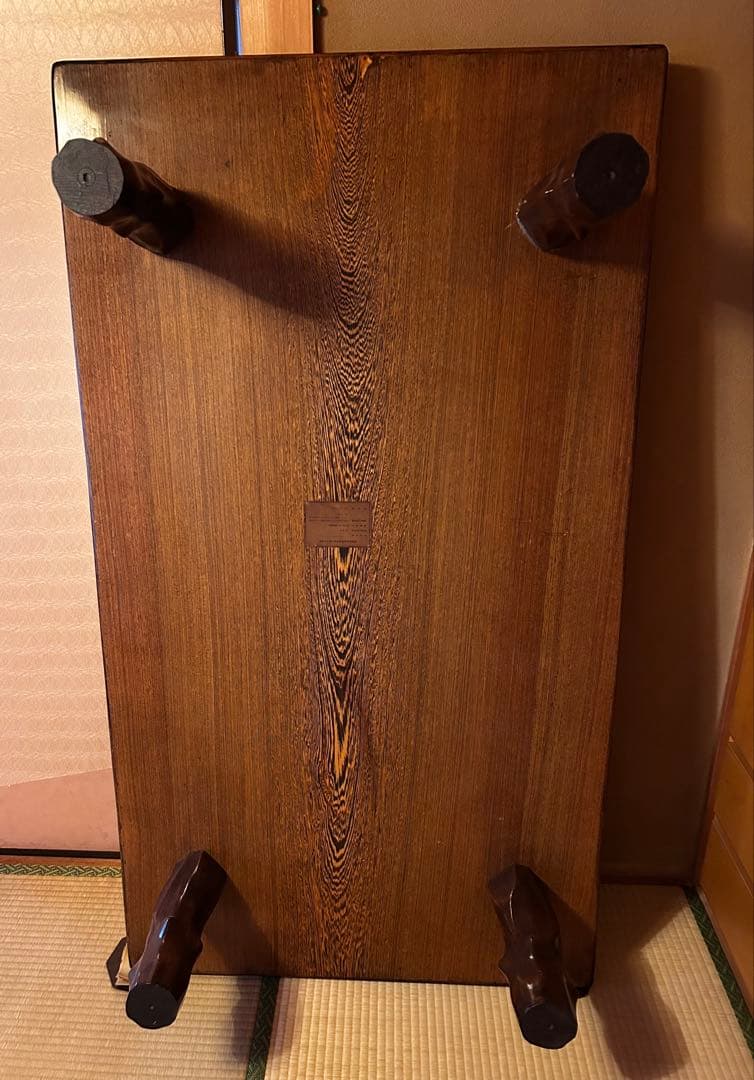 昭和時代の重厚な1枚板無垢材の座卓