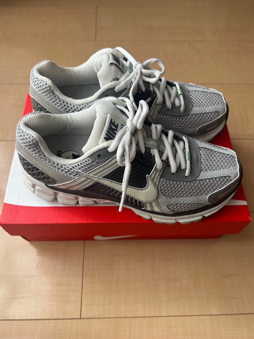 nike zoom vomero 5 ボメロ 23.5cm レディース