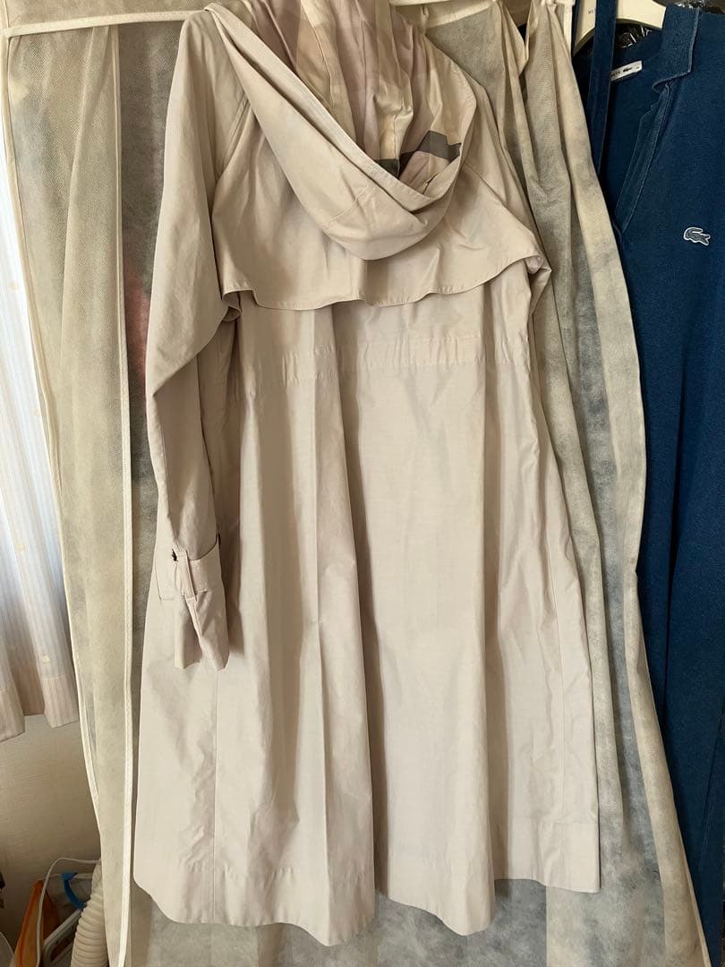 ブルーレーベルクレストブリッジベージュ フード付きロングコート新品