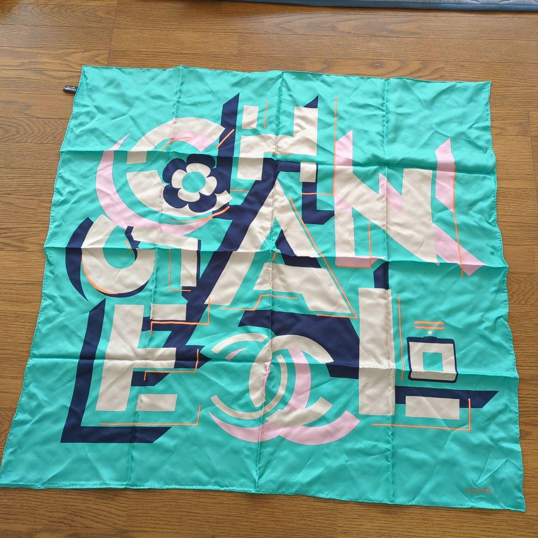 CHANEL ターコイズ シルクスカーフ