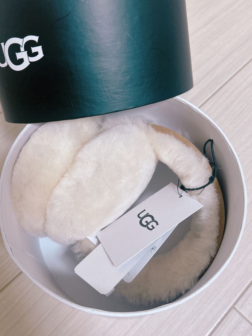 【新品未使用】正規品　UGG イヤーマフ　イヤマフ　2025年