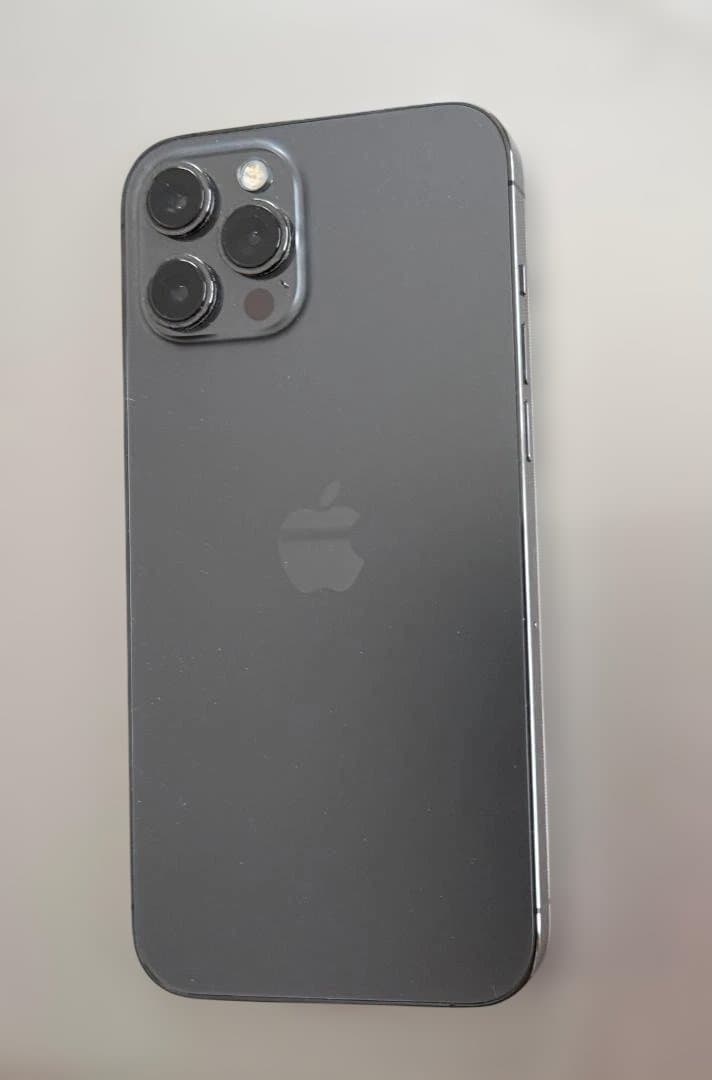 Apple iPhone 12 Pro Max バッテリー最大容量 88％