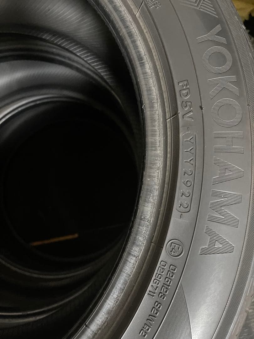 ( NI)タイヤ235/50/R18．3本のみ．
