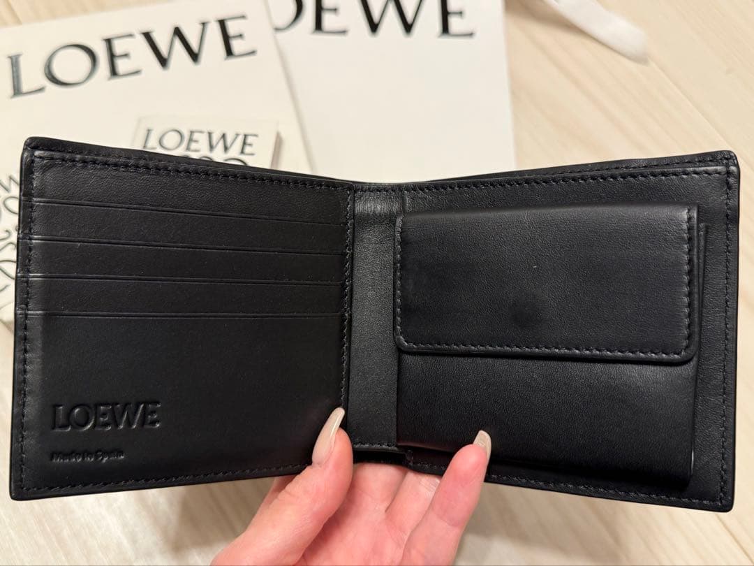 LOEWE パズル財布