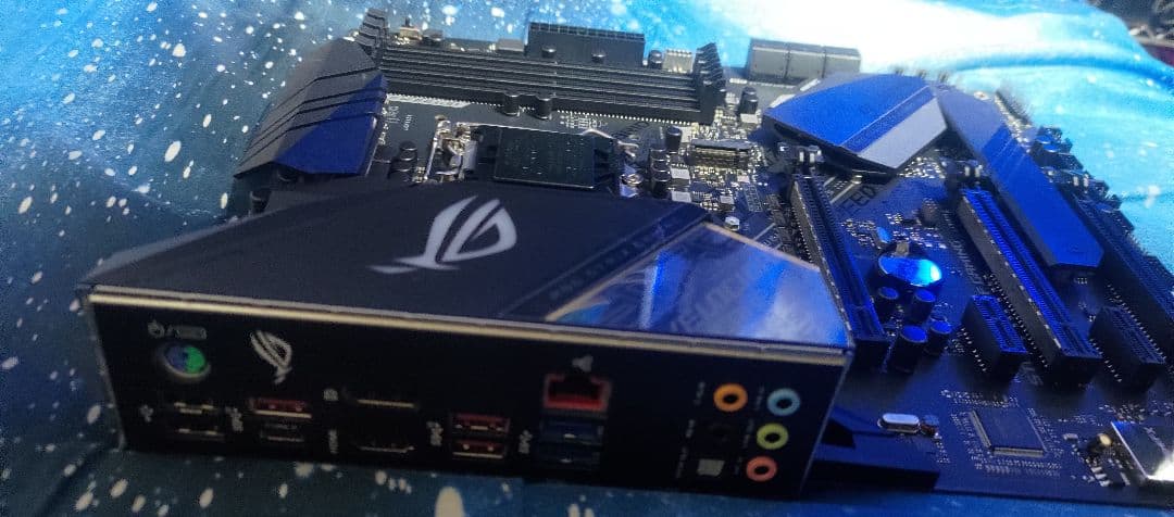 マザーボード ASUS ROG STRIX Z390-F GAMING