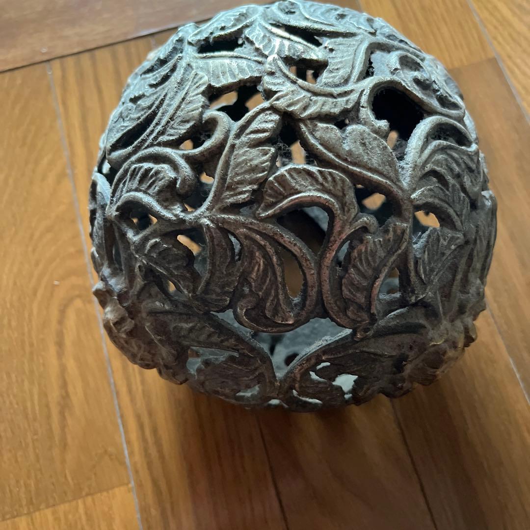 玉乗り獅子　置物