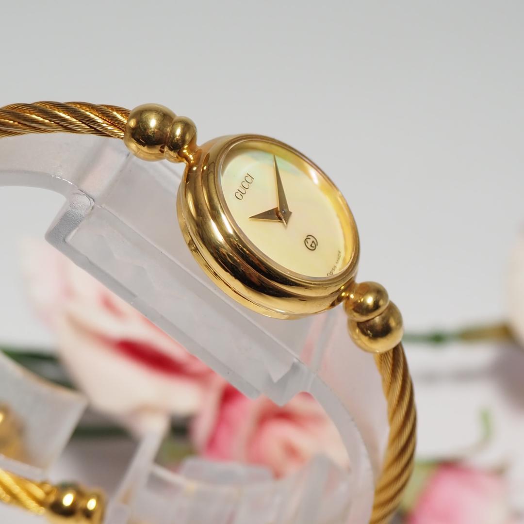美品 グッチ GUCCI バングルウォッチ 2700L シェル 腕時計 H460