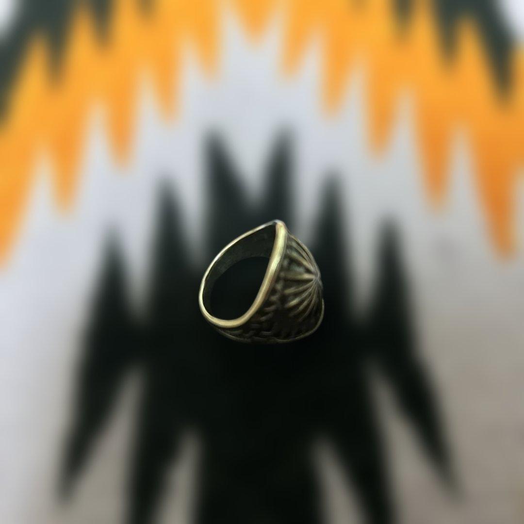 LARRY SMITH SHELL RING 卍