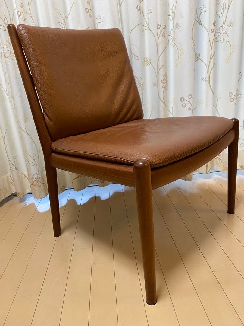 家具蔵　チェアイーズ　ウォールナット