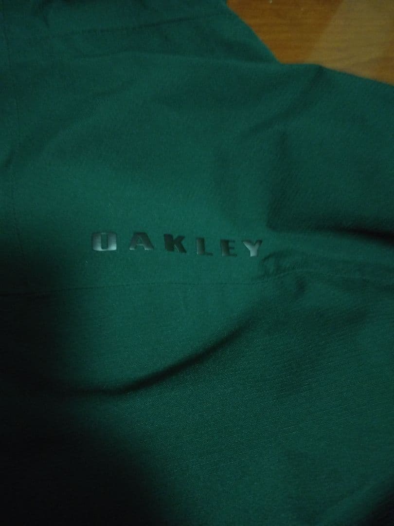 新品 OAKLEY M 上下セット　スノーシェル　スキー スノーボード ウエア