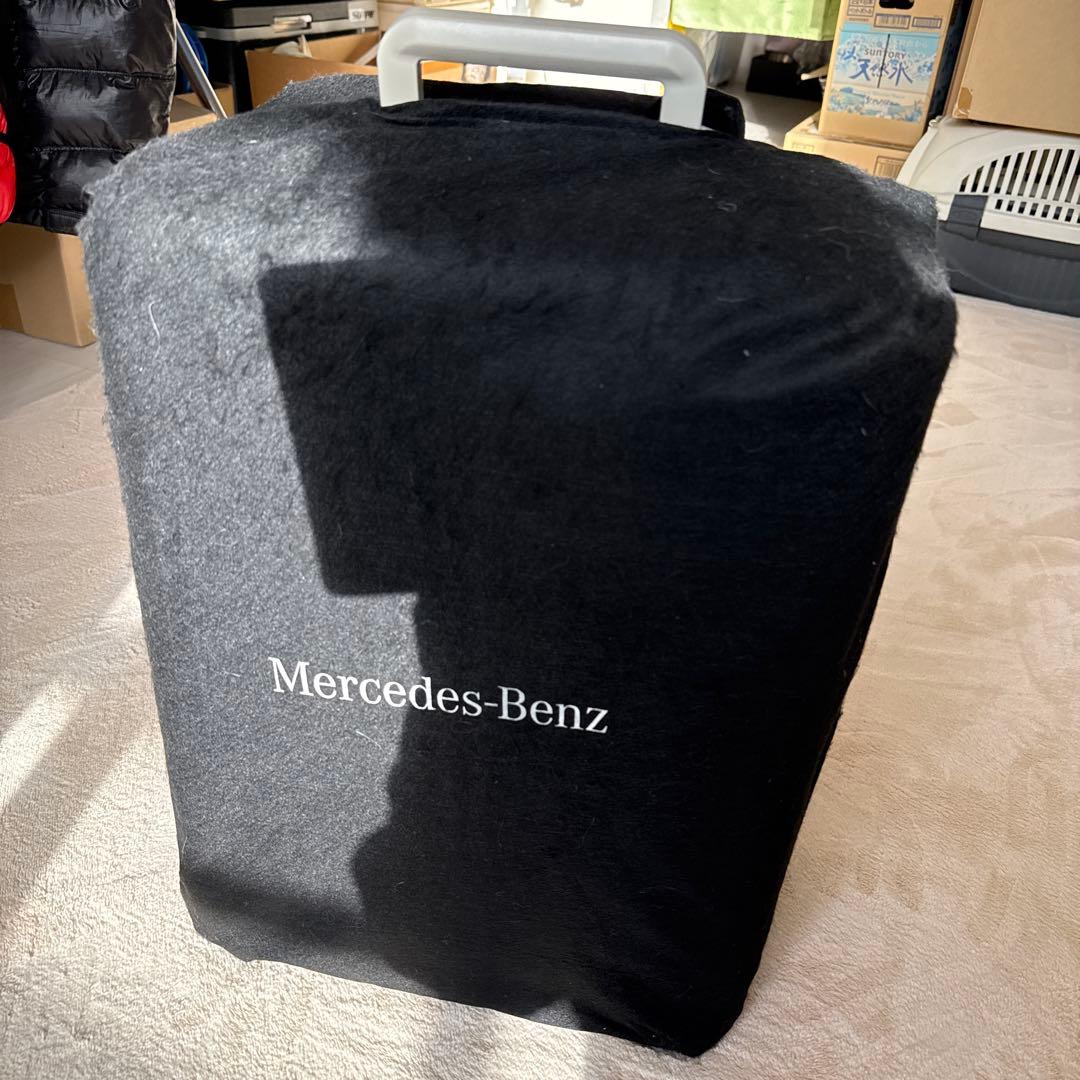 Mercedes シルバーキャリーケース 中型