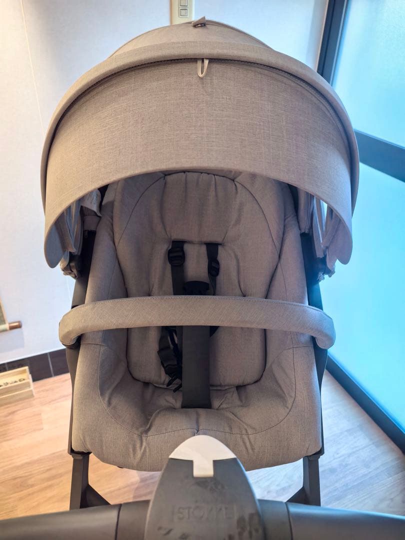 STOKKE ベビーカー グレー レインカバー、蚊帳、収納バッグ付き