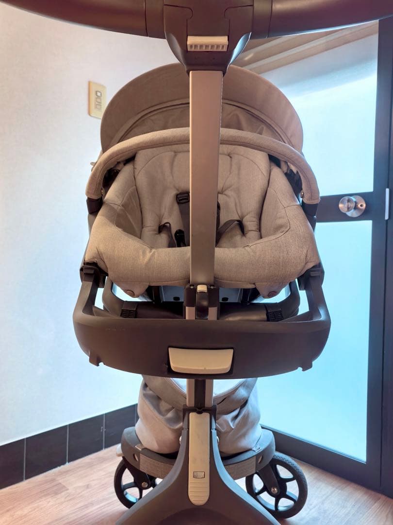 STOKKE ベビーカー グレー レインカバー、蚊帳、収納バッグ付き