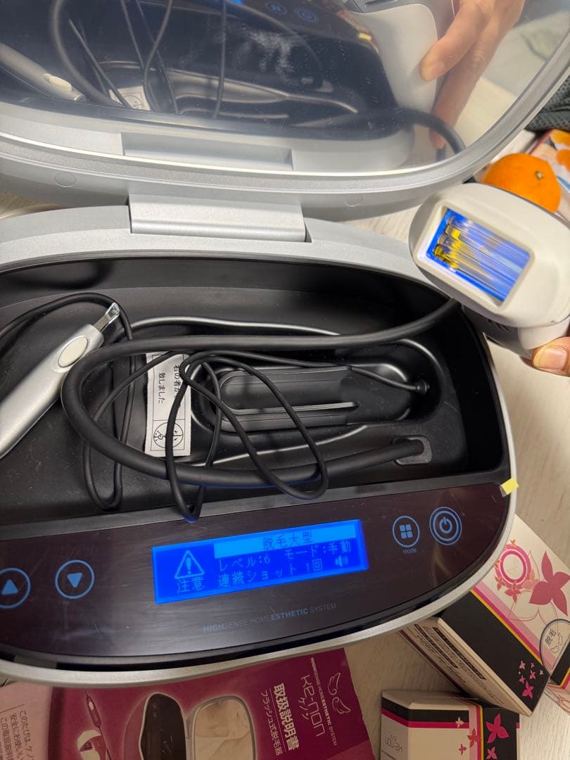 ケノン 家庭用脱毛器 本体＋カートリッジ複数 未使用あり 残り15万回以上