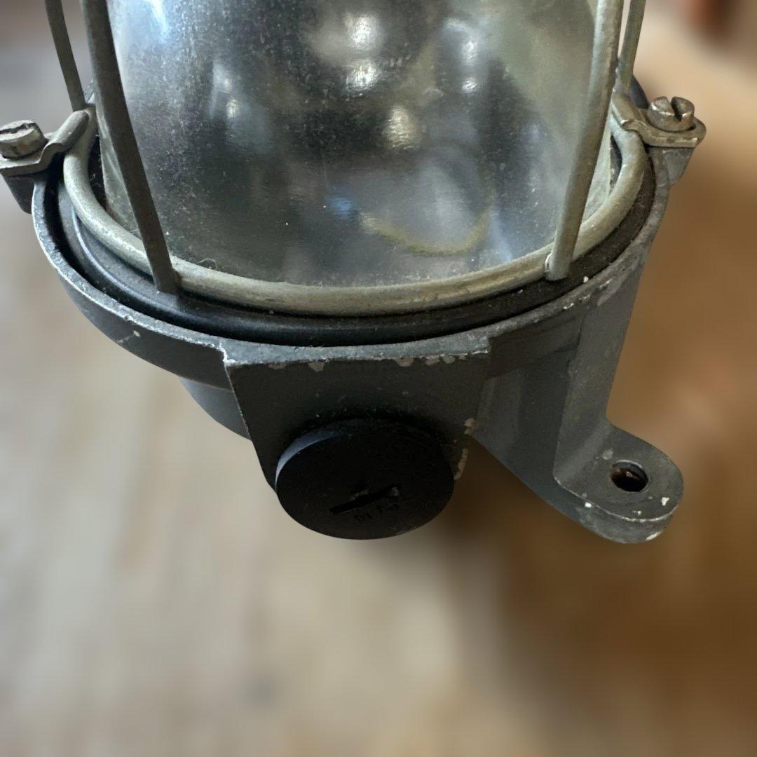 アンティーク工業系カプセルランプ　プロカント鋳物製バウハウス