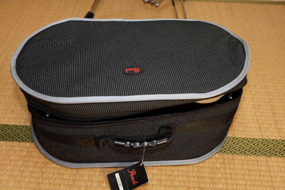 TOCA カスタムシリーズボンゴ レッド キャリングケース付きスタンドは新品です
