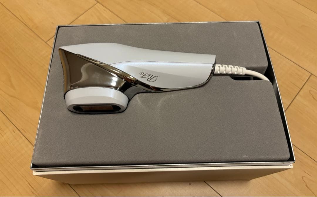 エミ