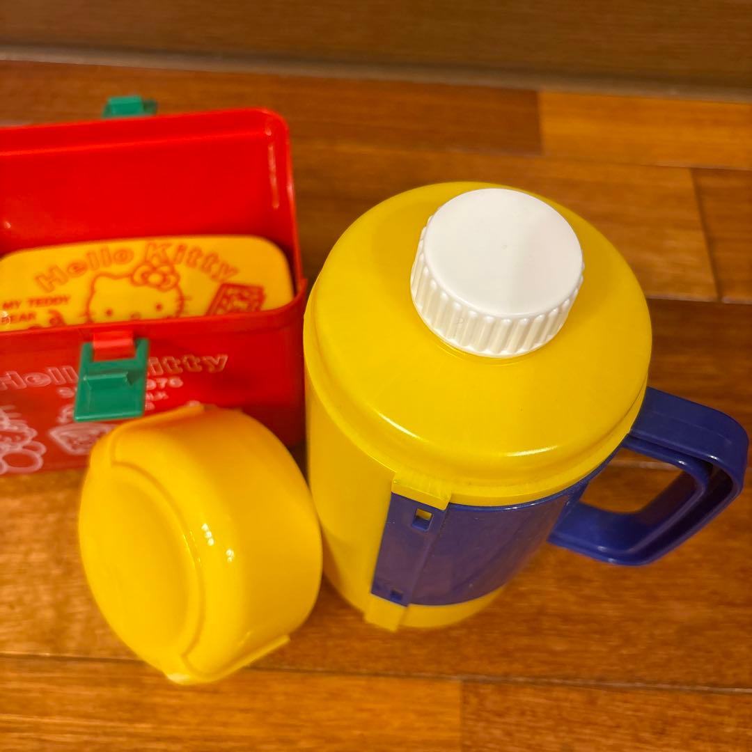 ハローキティ　お弁当箱+水筒セット　レトロ