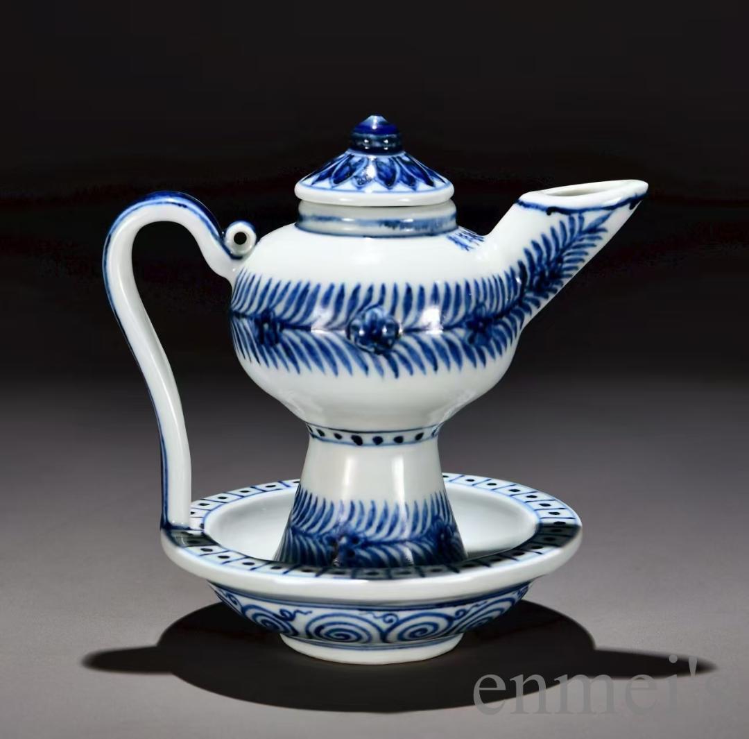 中国古美術・明宣徳製・青花巻草紋油灯・青白磁・唐物・骨董品・時代物・古陶磁・古玩