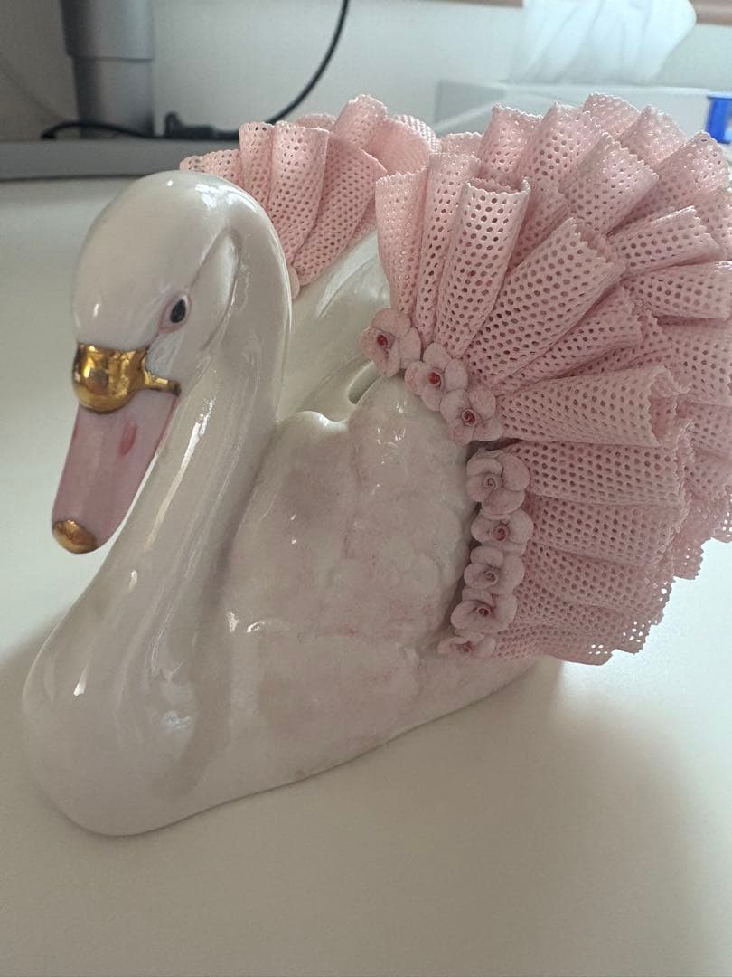 Irish Dresden アイリッシュドレスデン スワンレース陶器人形