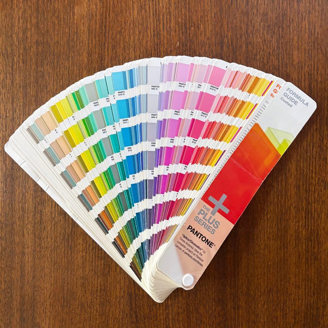 【中古】パントーン 色見本帳 PANTONE PLUS SERIES コート紙