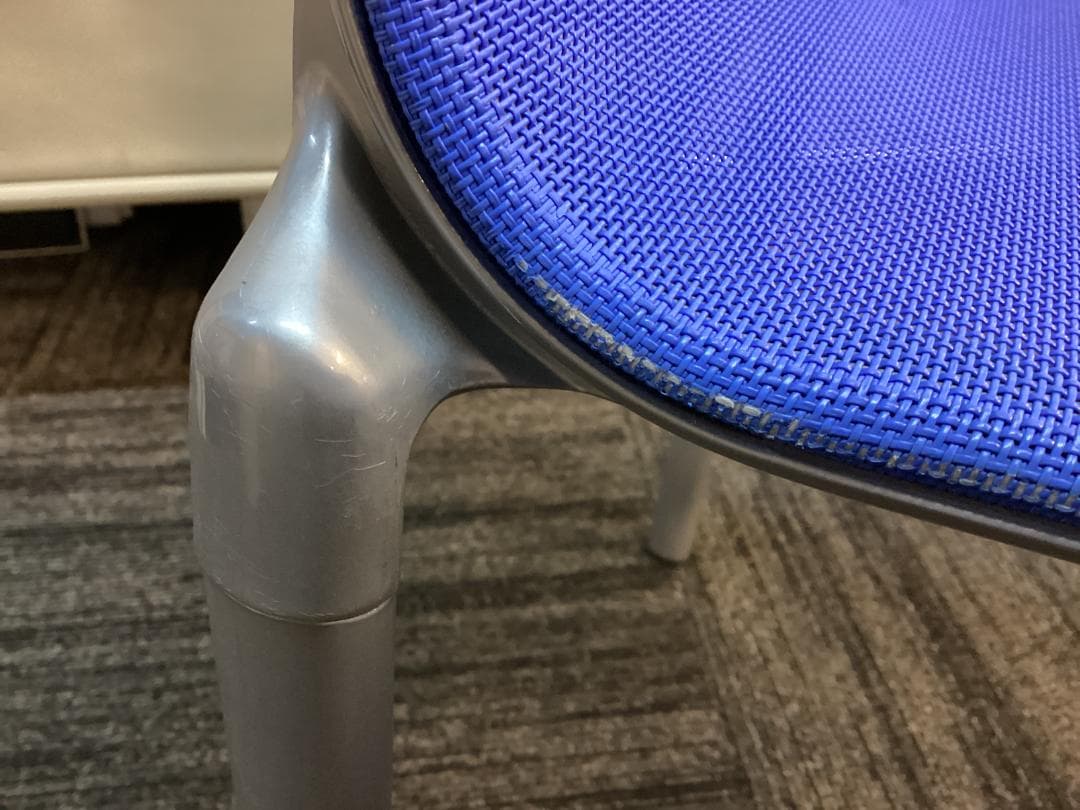 定価約１８万　２脚セット　カッシーナixc　アリアス　ハイフレーム　Alias