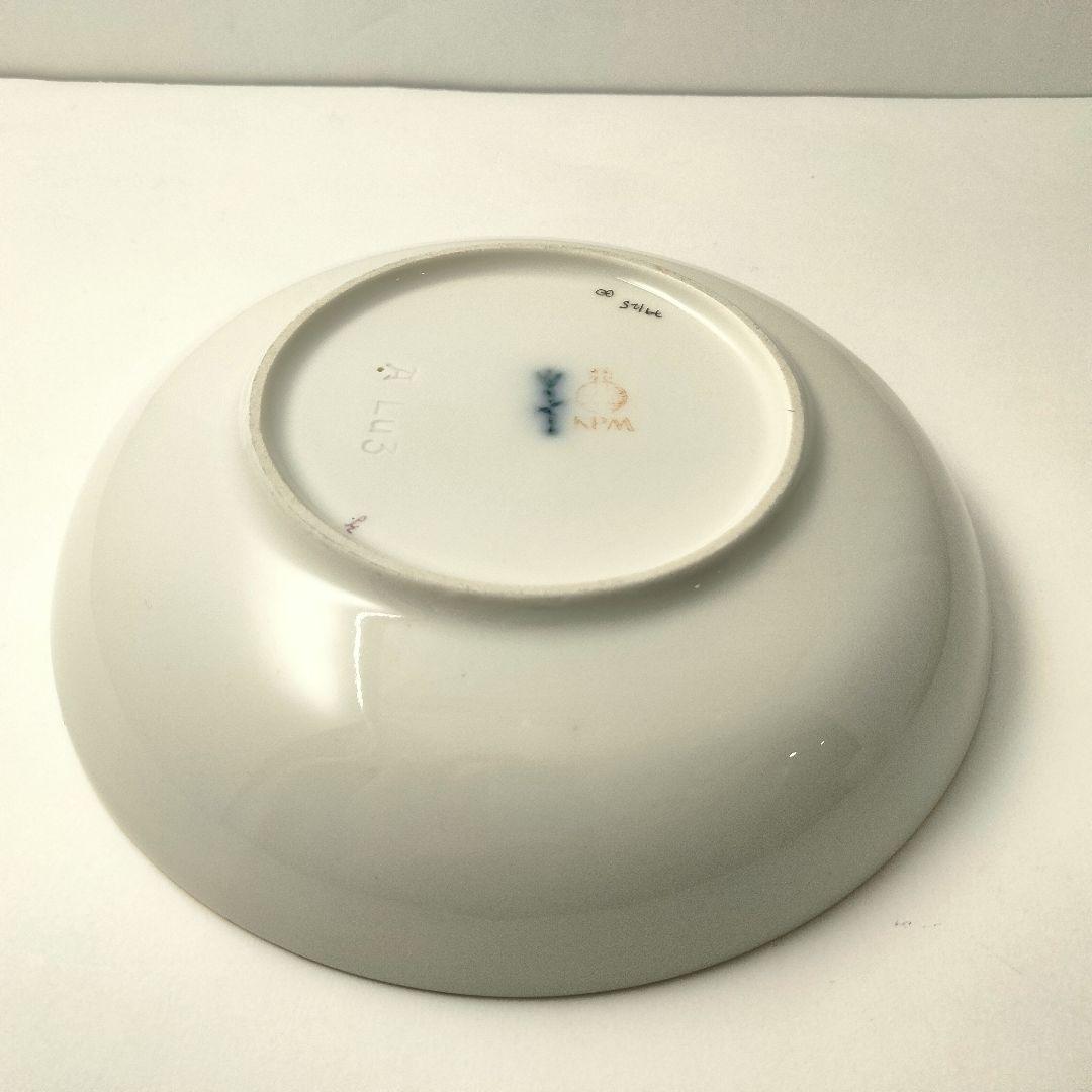 R132 KPM ベルリン王立磁器製陶所 手描花文レリーフ入り トリオ