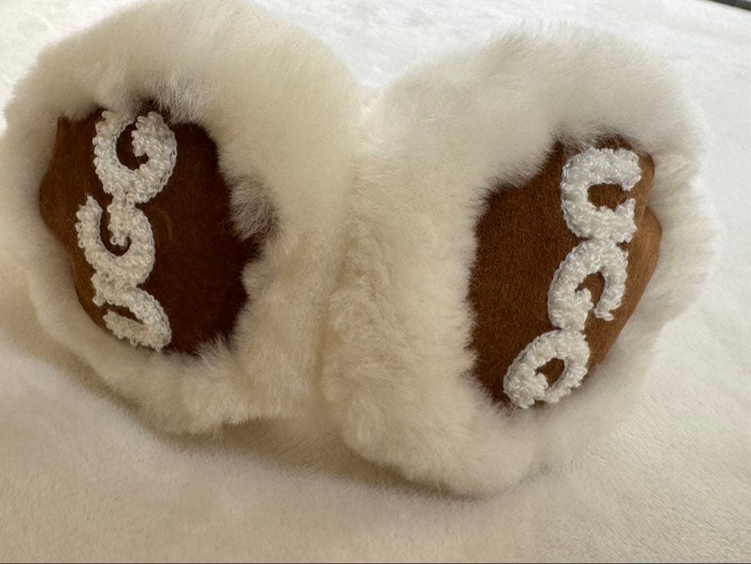UGG ファー耳あて ホワイト・ブラウン