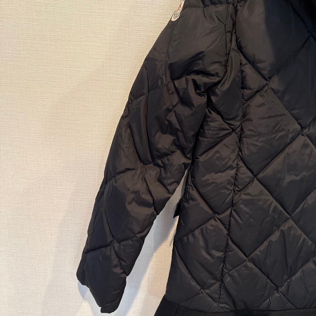 MONCLERブラックダウンジャケット