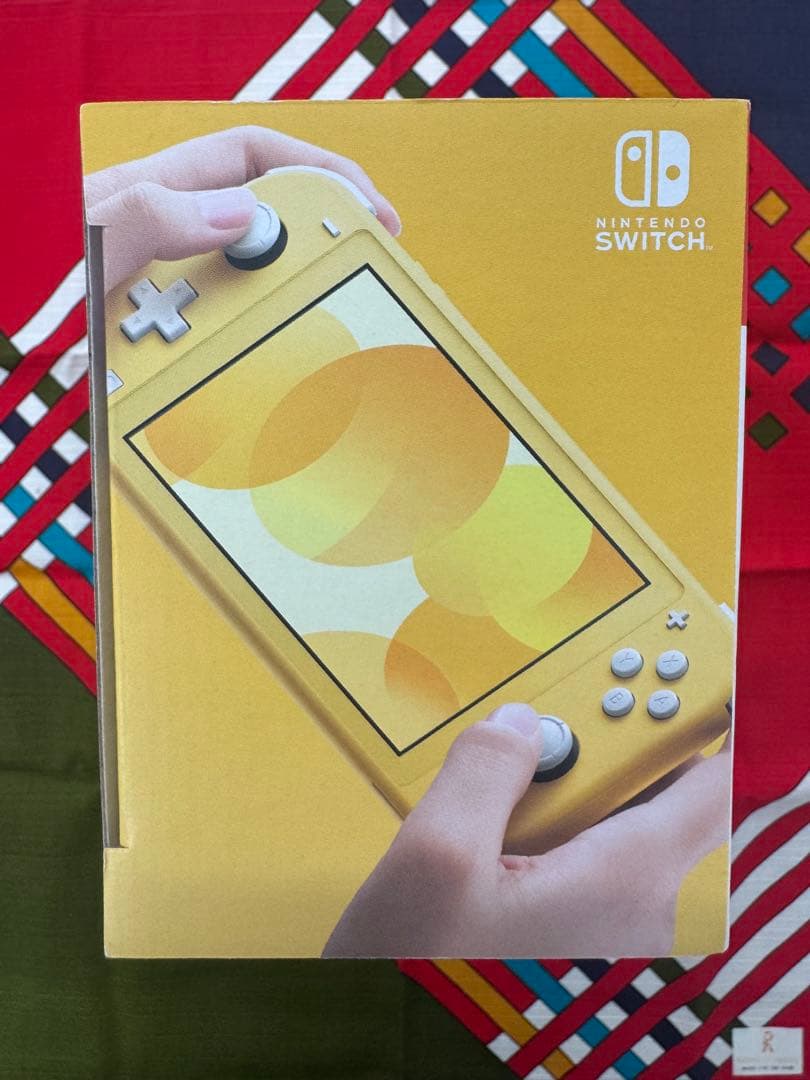 ★新品未使用★Nintendo Switch Lite イエロー/Yellow