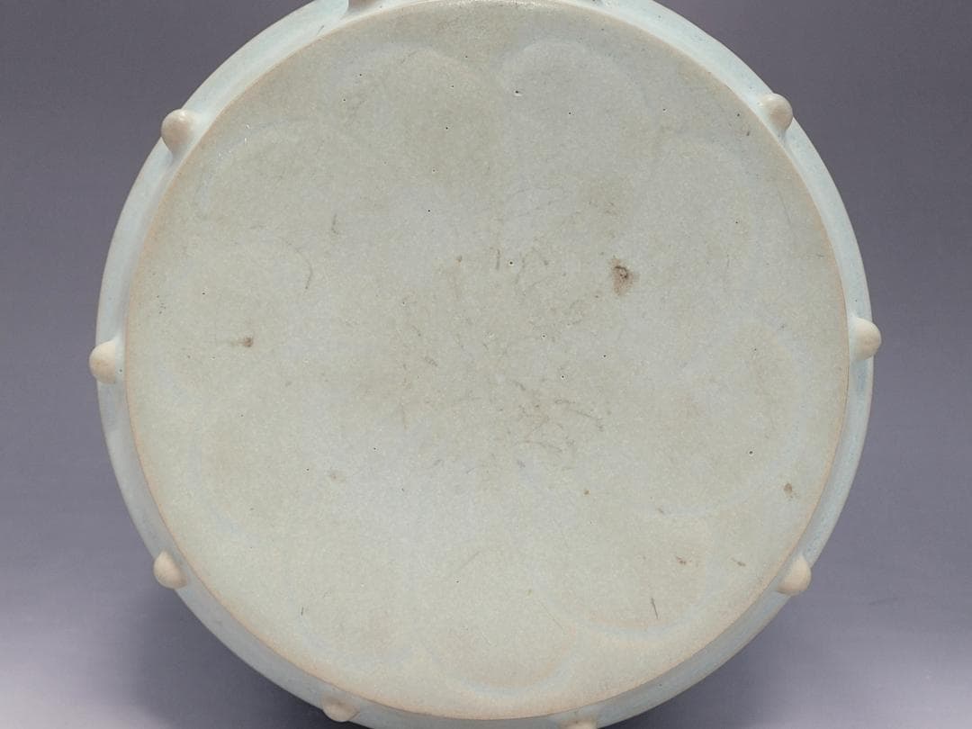 青釉 陽刻花紋 置物 時代唐物 高さ約21.7cm