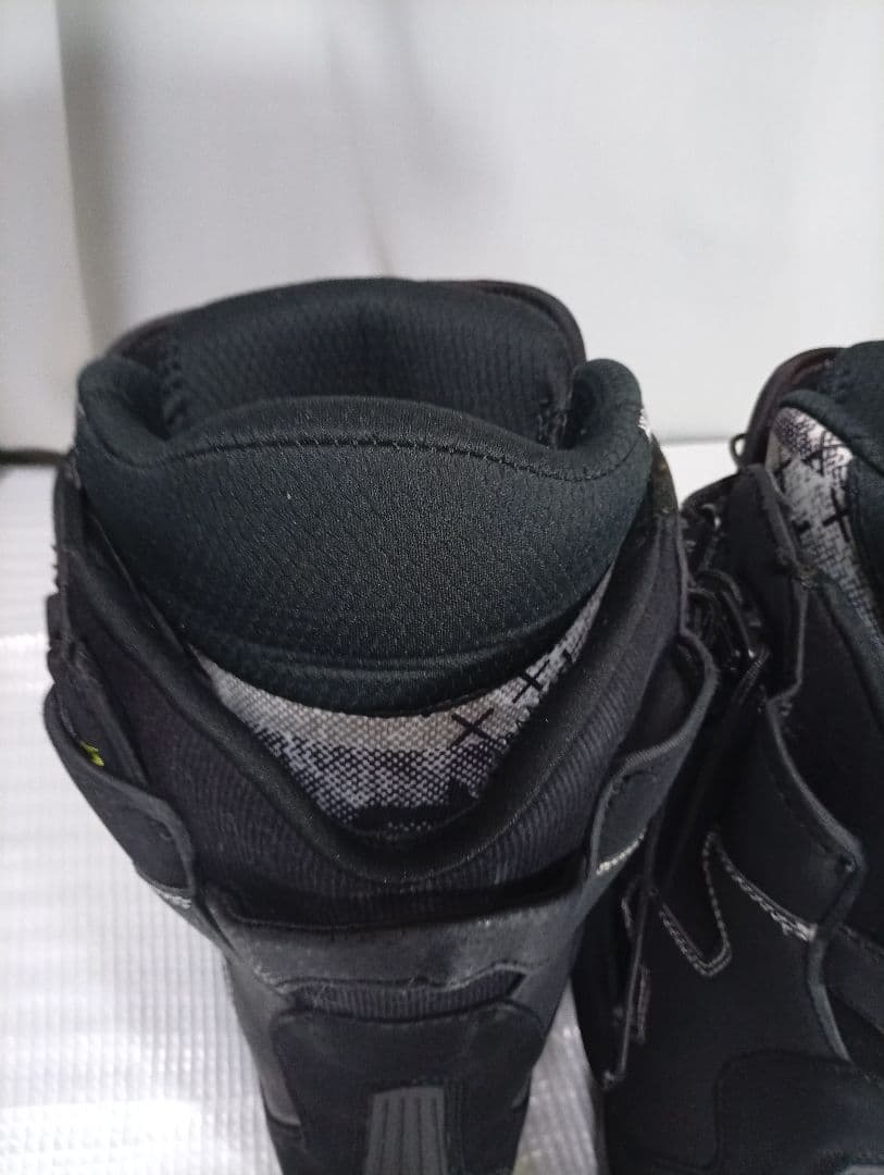 DEELUXE ID スノーボードブーツ 27.5cm　中、初級者、グラトリ