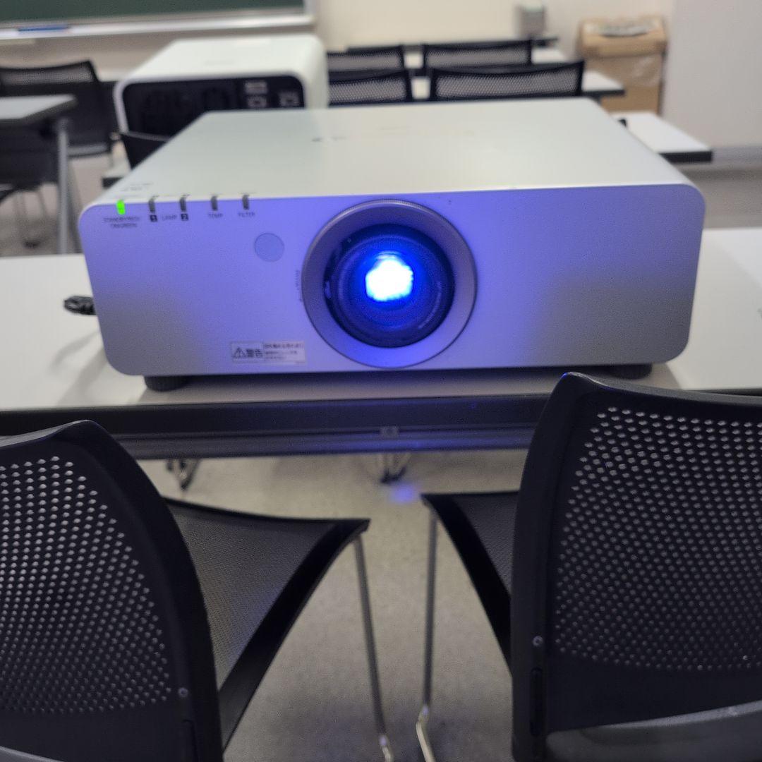 Panasonic PT-DW6300S プロジェクター本体