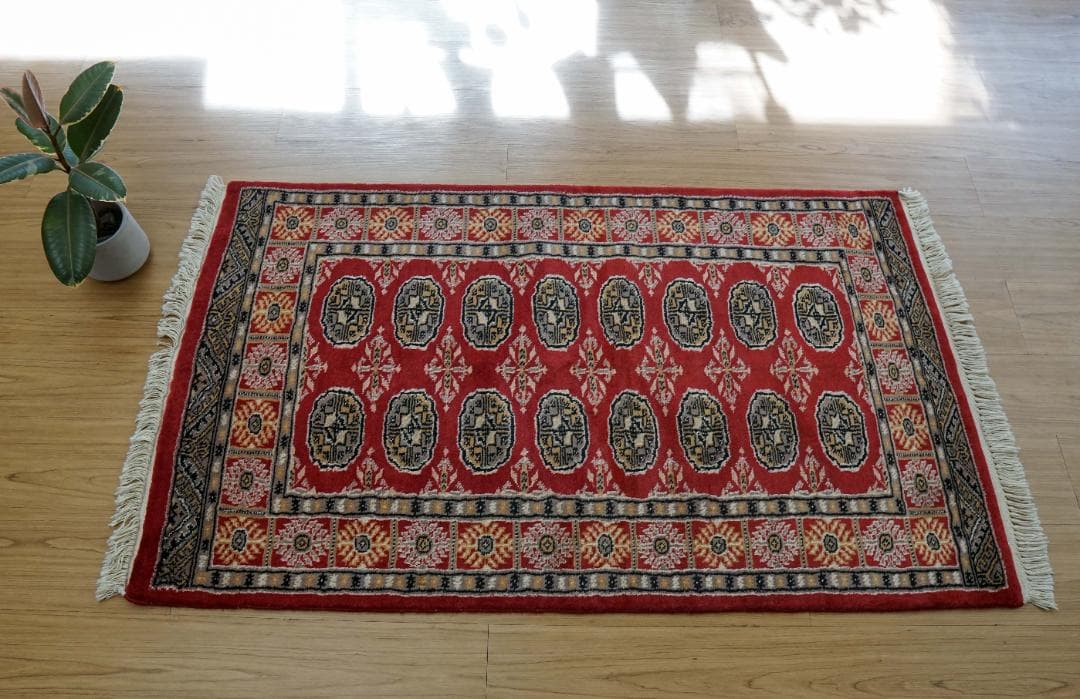 パキスタン手織り絨毯 トルクメンボハラ トライバルラグ 130×80cm