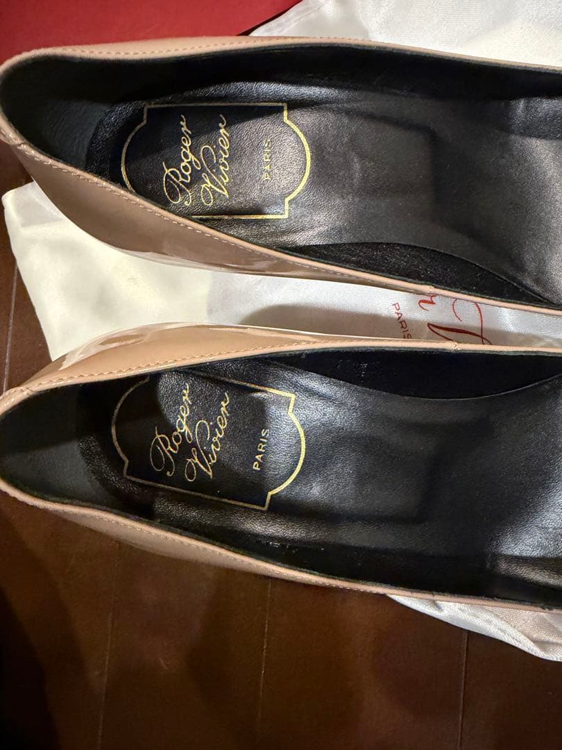 Roger Vivier ベージュ ハイヒールパンプス