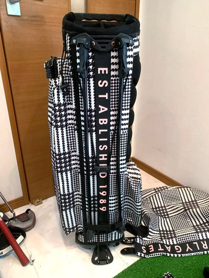 希少　正規品　完売　パーリーゲイツ　スタンド　キャディバッグ　ヘッドカバーセット