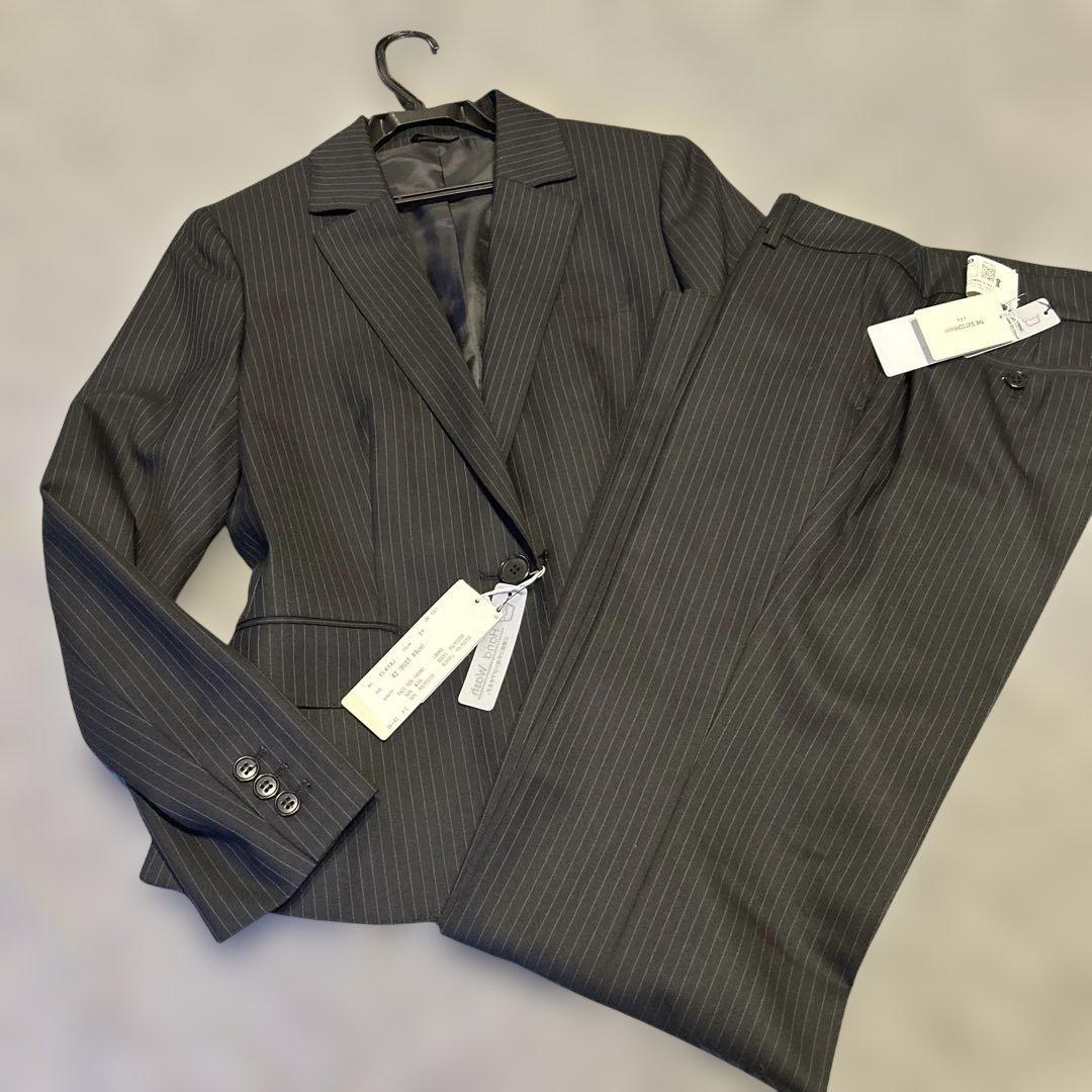 新品　スーツカンパニー　パンツスーツ ストライプ　42 ウォッシャブル