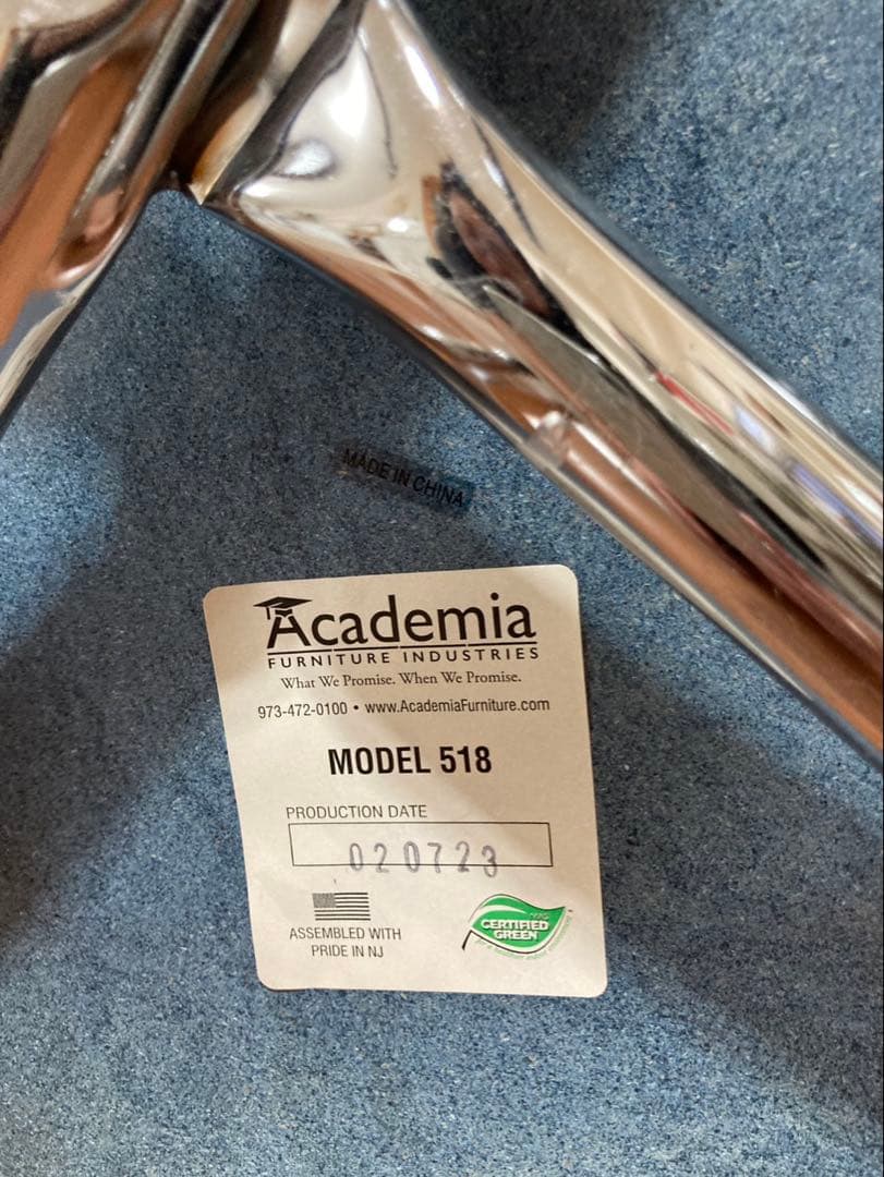 Academia Furniture Industries スクールチェア