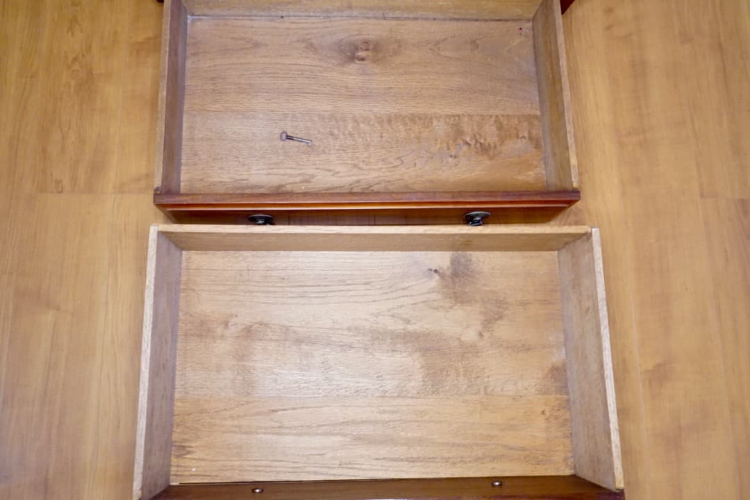 イギリス アンティーク カップボードチェスト