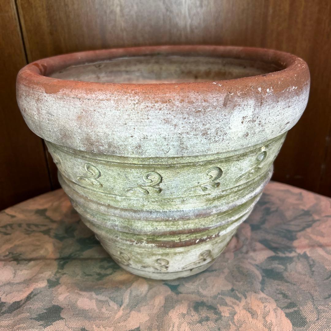 貴重 古代模様のレリーフラウンドポットW28cmクリームベージュテラコッタ穴有り