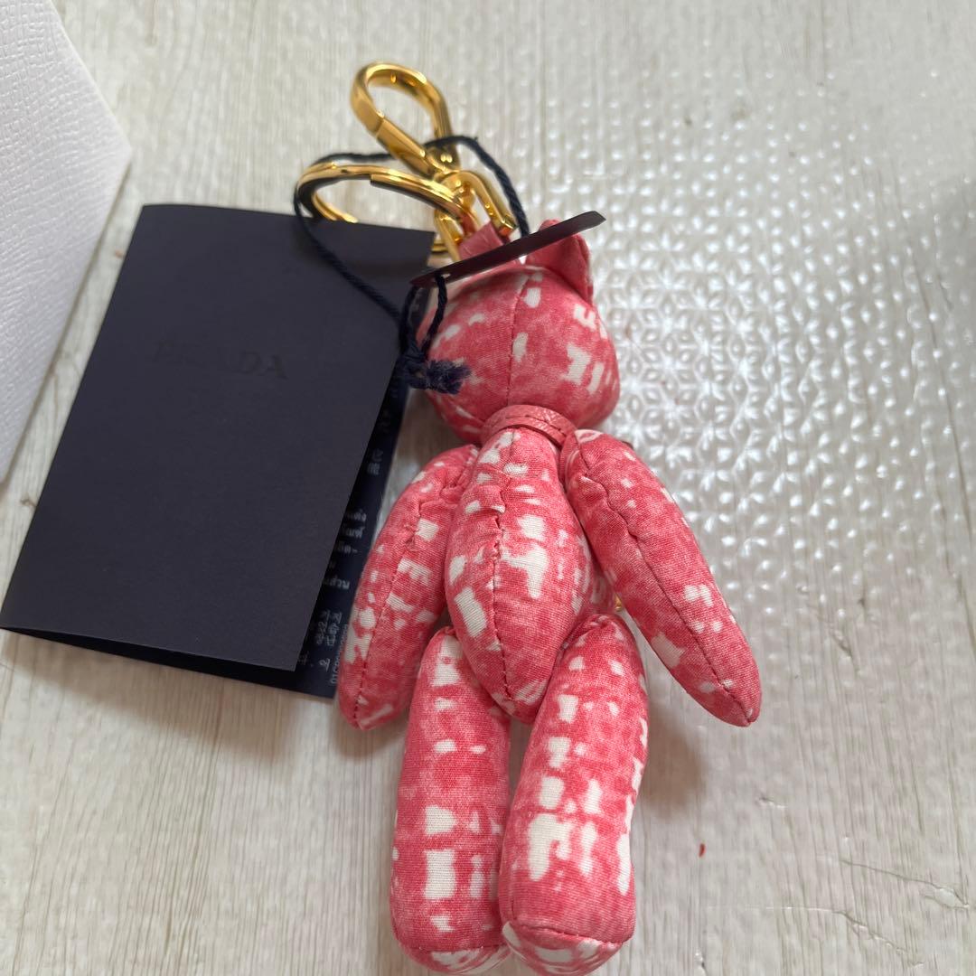 プラダ　ベアー　キーホルダー