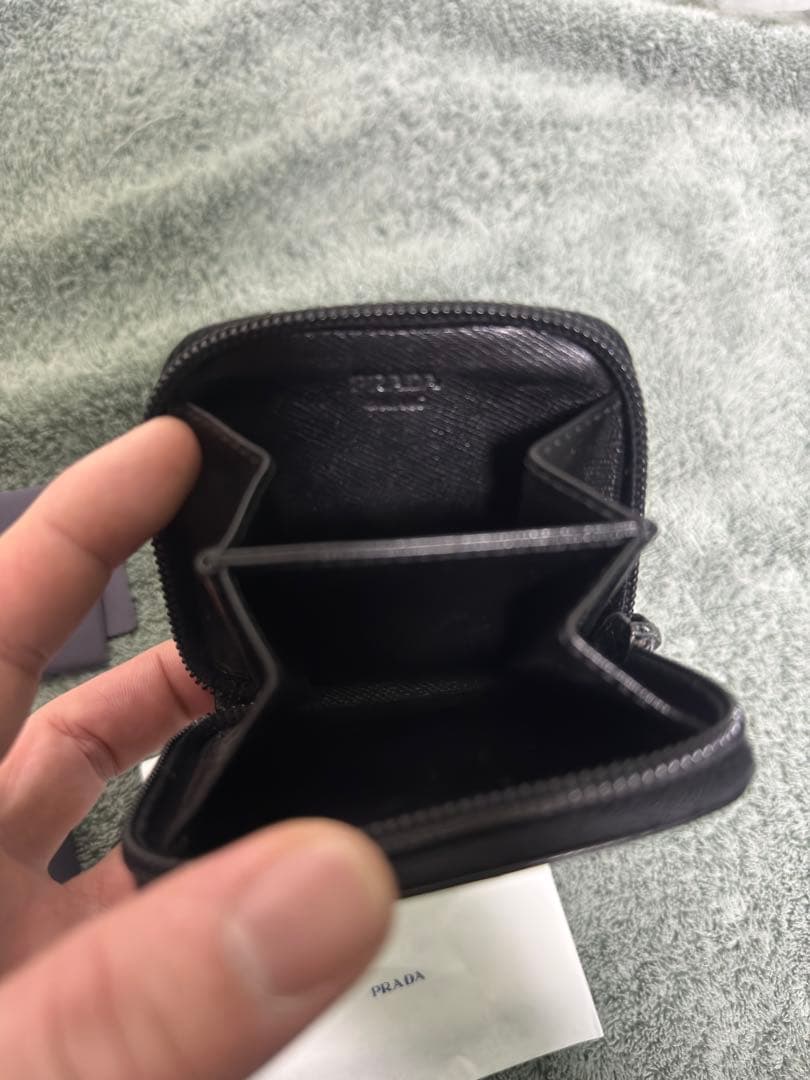PRADA ケース　サフィアーノレザー　財布　コンパクトサイズ